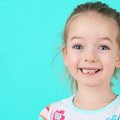 Как вырвать молочный зуб? Показания к удалению молочных зубов у детей
